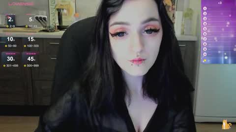 Linayou can find me here when the main goal is completed and Im just bored  online show from September 2025 07:22:02 AM