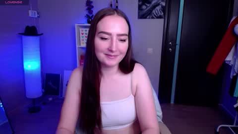 Lina online show from March 2025 05:11:01 AM