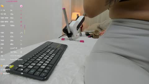 Snapshot of lina_garcia chatting on March 2025 02:43:02 PM   online show from March 2025 02:43:02 PM