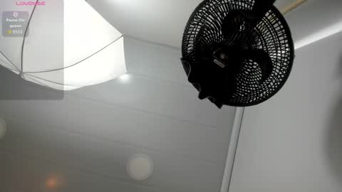 Snapshot of lina_garcia chatting on October 2025 11:44:02 AM   online show from October 2025 11:44:02 AM