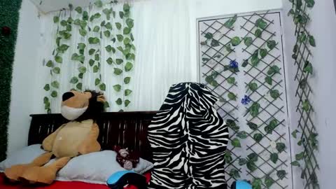 paola online show from December 2024 10:02:02 PM