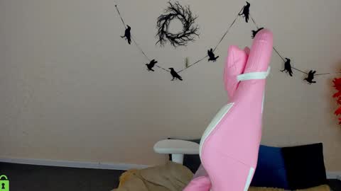 Snapshot of lina_reeds chatting on November 2025 08:57:02 AM LINA online show from November 2025 08:57:02 AM