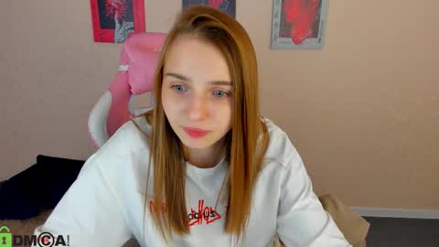 Snapshot of lina_reeds chatting on December 2025 01:11:01 AM LINA online show from December 2025 01:11:01 AM