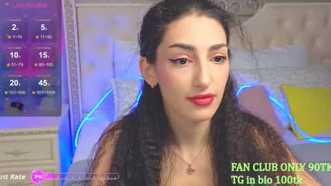 Lina Robbins  online show from October 2025 04:20:02 AM