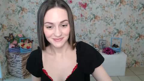 Lina online show from February 2025 06:44:01 AM