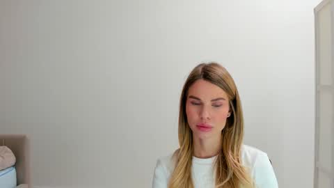 Snapshot of linabey chatting on October 2025 11:21:01 AM linabey online show from October 2025 11:21:01 AM