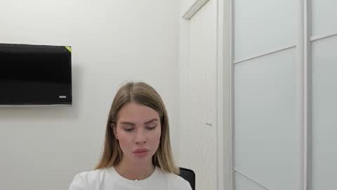 Snapshot of linabey chatting on October 2025 02:56:02 PM linabey online show from October 2025 02:56:02 PM