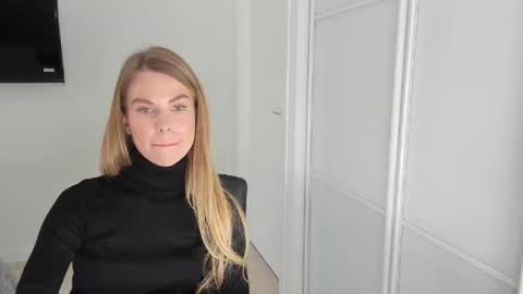 Snapshot of linabey chatting on November 2025 11:01:02 AM linabey online show from November 2025 11:01:02 AM