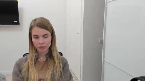 Snapshot of linabey chatting on November 2025 10:57:02 AM linabey online show from November 2025 10:57:02 AM