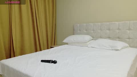 Snapshot of linajill chatting on November 2025 07:01:02 PM Anna online show from November 2025 07:01:02 PM