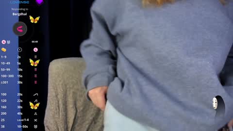 Snapshot of linda_giggle chatting on December 2024 02:36:02 AM Giggles online show from December 2024 02:36:02 AM