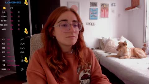 Snapshot of linda_giggle chatting on December 2024 09:52:01 PM Giggles online show from December 2024 09:52:01 PM