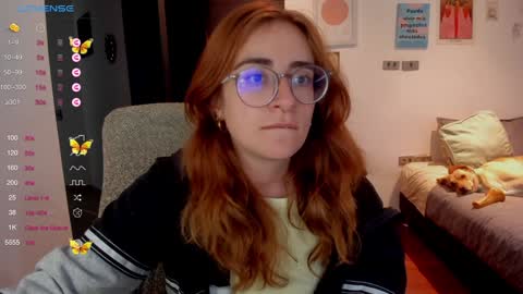 Snapshot of linda_giggle chatting on December 2024 11:17:02 PM Giggles online show from December 2024 11:17:02 PM