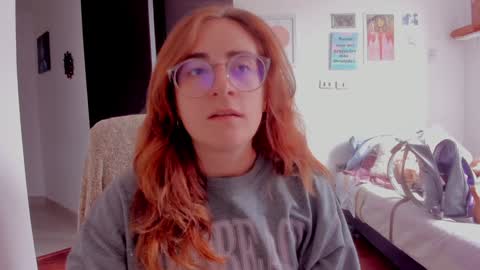 Snapshot of linda_giggle chatting on January 2025 05:06:01 PM Giggles online show from January 2025 05:06:01 PM
