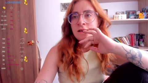 Snapshot of linda_giggle chatting on February 2025 05:26:01 PM Giggles online show from February 2025 05:26:01 PM