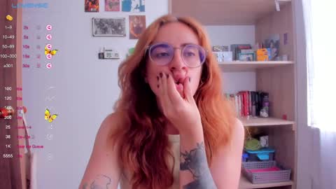 Snapshot of linda_giggle chatting on March 2025 04:46:02 PM Giggles online show from March 2025 04:46:02 PM