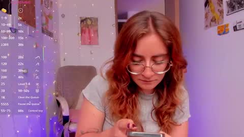 Snapshot of linda_giggle chatting on September 2025 02:29:02 PM Giggles online show from September 2025 02:29:02 PM