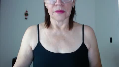 Snapshot of linda_hanna1977 chatting on December 2025 02:48:01 PM Linda Hanna online show from December 2025 02:48:01 PM