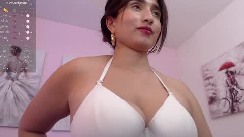 Maria Paula online show from December 2024 06:23:02 PM