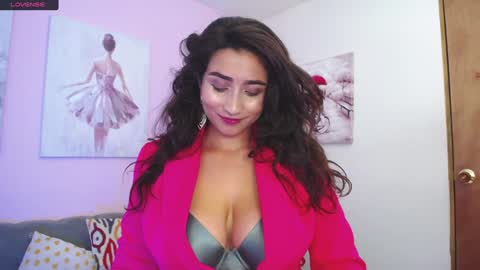 Maria Paula online show from January 2025 03:09:01 PM