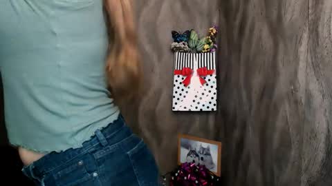 Linda online show from September 2025 09:14:02 AM