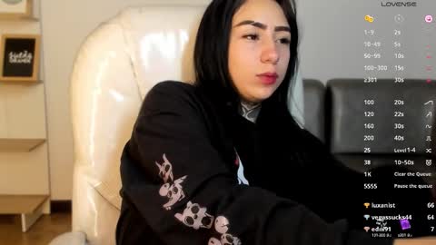 Snapshot of lindaa_miller chatting on October 2025 10:25:01 AM linda miller online show from October 2025 10:25:01 AM