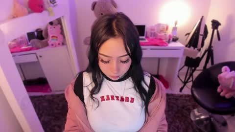 Snapshot of lindaa_miller chatting on October 2025 03:07:02 AM linda miller online show from October 2025 03:07:02 AM