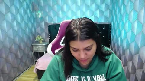    online show from December 2024 04:29:02 AM