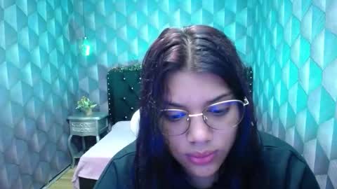    online show from December 2024 04:34:02 AM