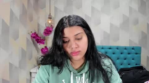 Snapshot of lindabreexlove chatting on September 2025 02:00:02 PM online show from September 2025 02:00:02 PM