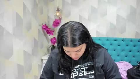 Snapshot of lindabreexlove chatting on October 2025 04:02:01 PM online show from October 2025 04:02:01 PM