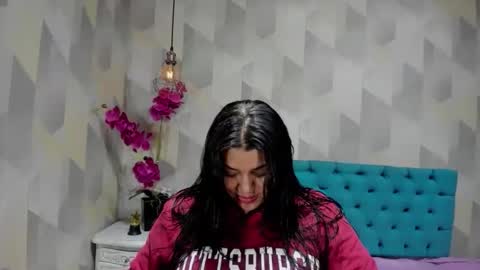 Snapshot of lindabreexlove chatting on October 2025 01:32:01 PM online show from October 2025 01:32:01 PM