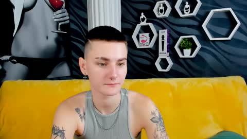 lindabryantt online show from February 2025 02:42:01 PM