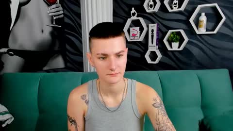 lindabryantt online show from February 2025 01:40:01 PM