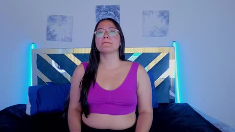 lindavega_ online show from September 2025 03:34:01 PM