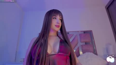 Lindsey Moss online show from September 2025 03:00:01 AM