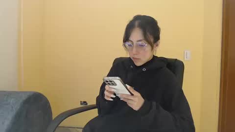 Snapshot of ling_ling24 chatting on October 2025 03:09:02 AM ling ling24 online show from October 2025 03:09:02 AM