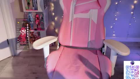 Snapshot of liniq chatting on October 2025 09:56:01 PM Lina online show from October 2025 09:56:01 PM