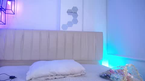 Snapshot of liora_rayne chatting on December 2025 02:00:01 PM liora_rayne online show from December 2025 02:00:01 PM