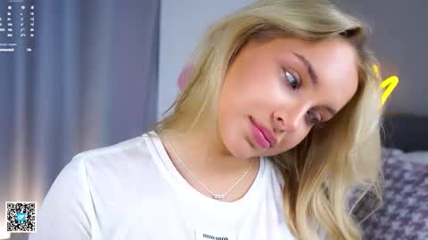 Amelia online show from October 2025 01:14:01 AM