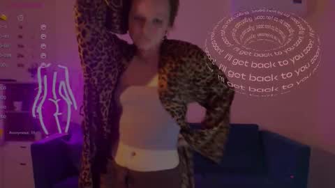 liquid0fluid online show from September 2025 06:45:01 PM