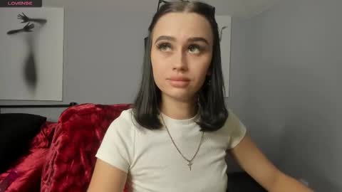 Snapshot of lisa__johnson chatting on October 2025 12:22:02 AM lisa__johnson online show from October 2025 12:22:02 AM