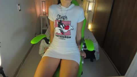 Lisa  online show from October 2025 11:46:02 AM