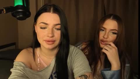 Lisa and Den online show from November 2025 12:16:01 PM