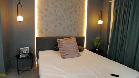 lisacroft online show from January 2025 01:17:01 PM