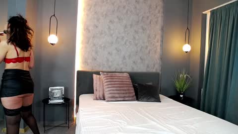 lisacroft online show from February 2025 06:45:02 AM