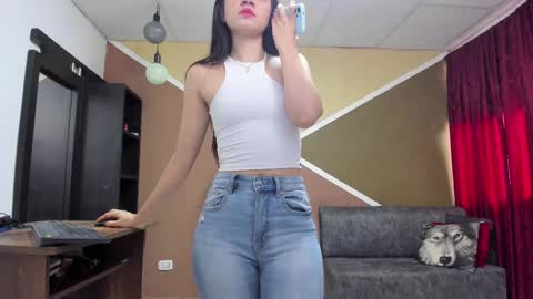 Snapshot of lisagray_1 chatting on October 2025 07:23:02 PM Lisa Gray Independent Model online show from October 2025 07:23:02 PM