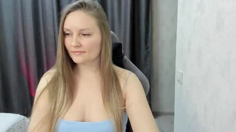 Snapshot of lisavanoranje chatting on November 2025 03:49:01 PM Lisa online show from November 2025 03:49:01 PM