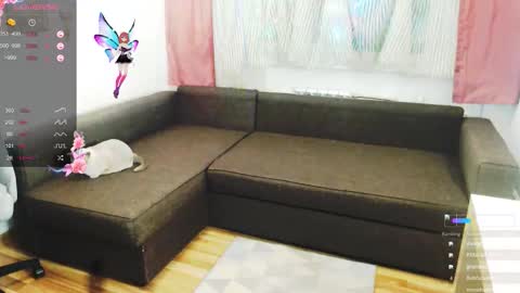 Hellomy name is Liset online show from October 2025 04:50:01 PM