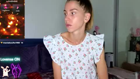 Snapshot of lisi4ka503933 chatting on October 2025 04:15:02 PM Lisi4ka online show from October 2025 04:15:02 PM